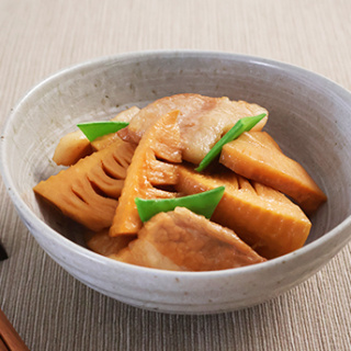 たけのこと豚バラ肉の煮物